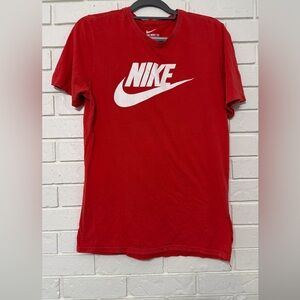 Men’s Nike. Size M. Worn and super soft. Seam needs to be touched up see…